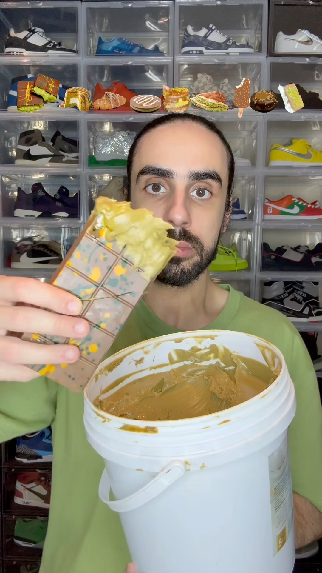 Food ASMR Eating a Pistachio Kunafa Bar ? #food #mukbang #satisfying