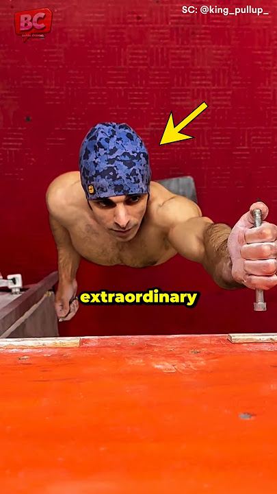 His grip is very strong😱