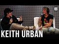 Capture de la vidéo Keith Urban Talks Bmx Injury, New Music, & Being Booed During Performance
