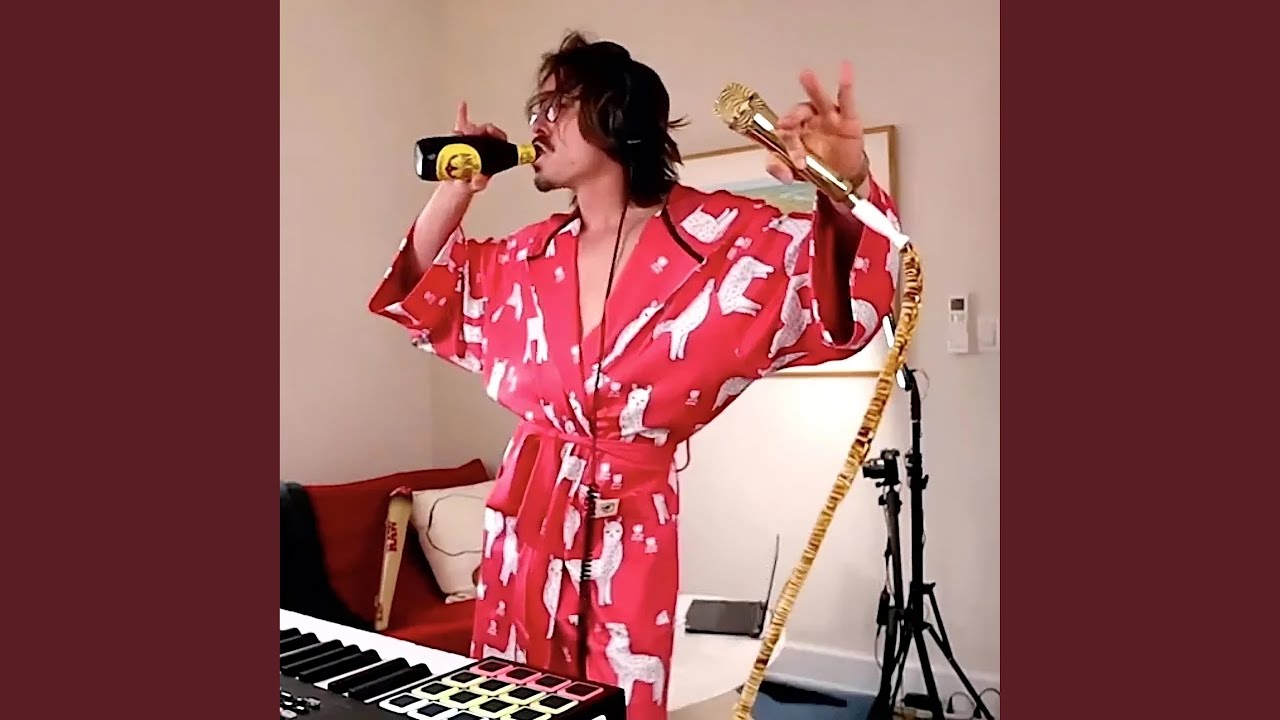 YouTubeでYour New Morning Alarmを視聴 YouTubeでYour New Morning Alarmを視聴