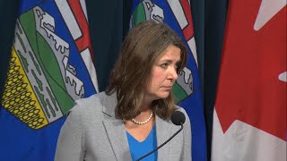 Alberta Premier Danielle Smith grilled by reporters on new gender policy | FULL Q&A