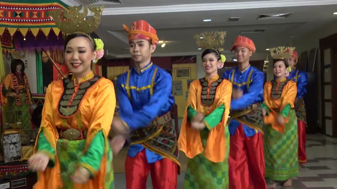 TARIAN LIMBAI SUKU KAUM BAJAU KOTA BELUD