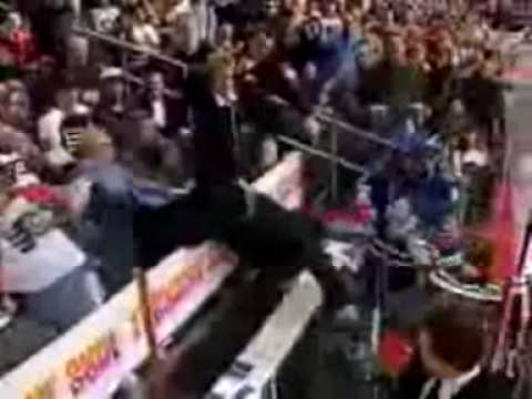 tie domi fights with a fan youtube ty domi fights flyers fan