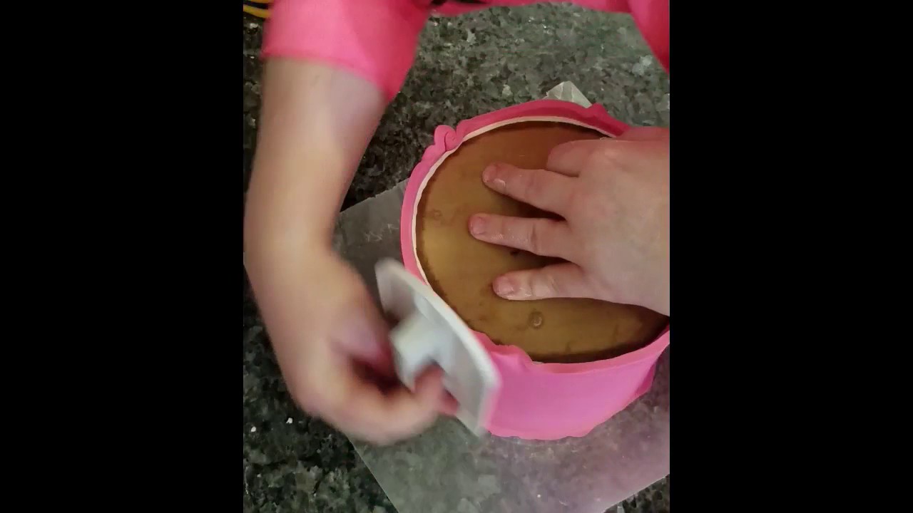 Covering a Fondant Cake with Sharp Edges YouTube