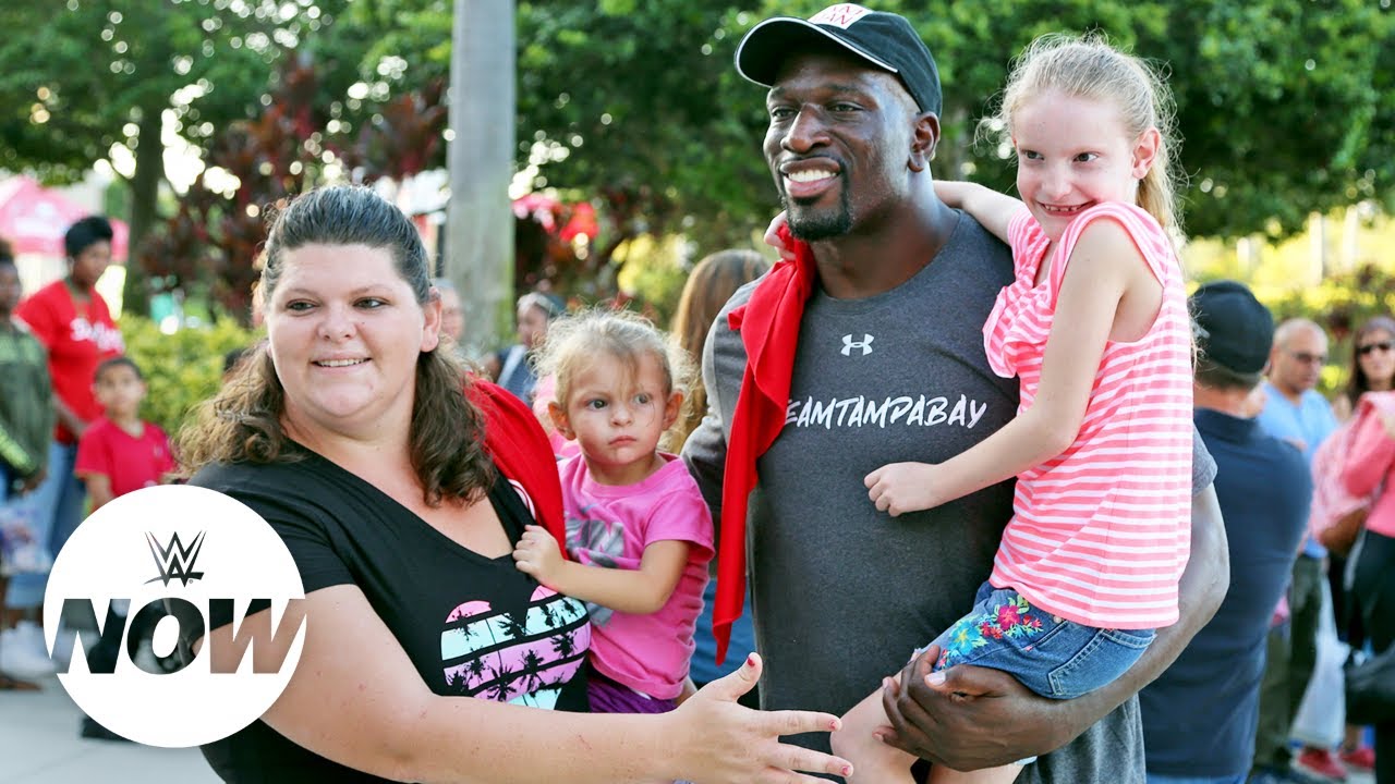 Titus O'Neil gives out 15,000 backpacks to schoolkids: WWE Now