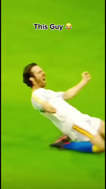 Normal Knee Slides vs This Guy 😂