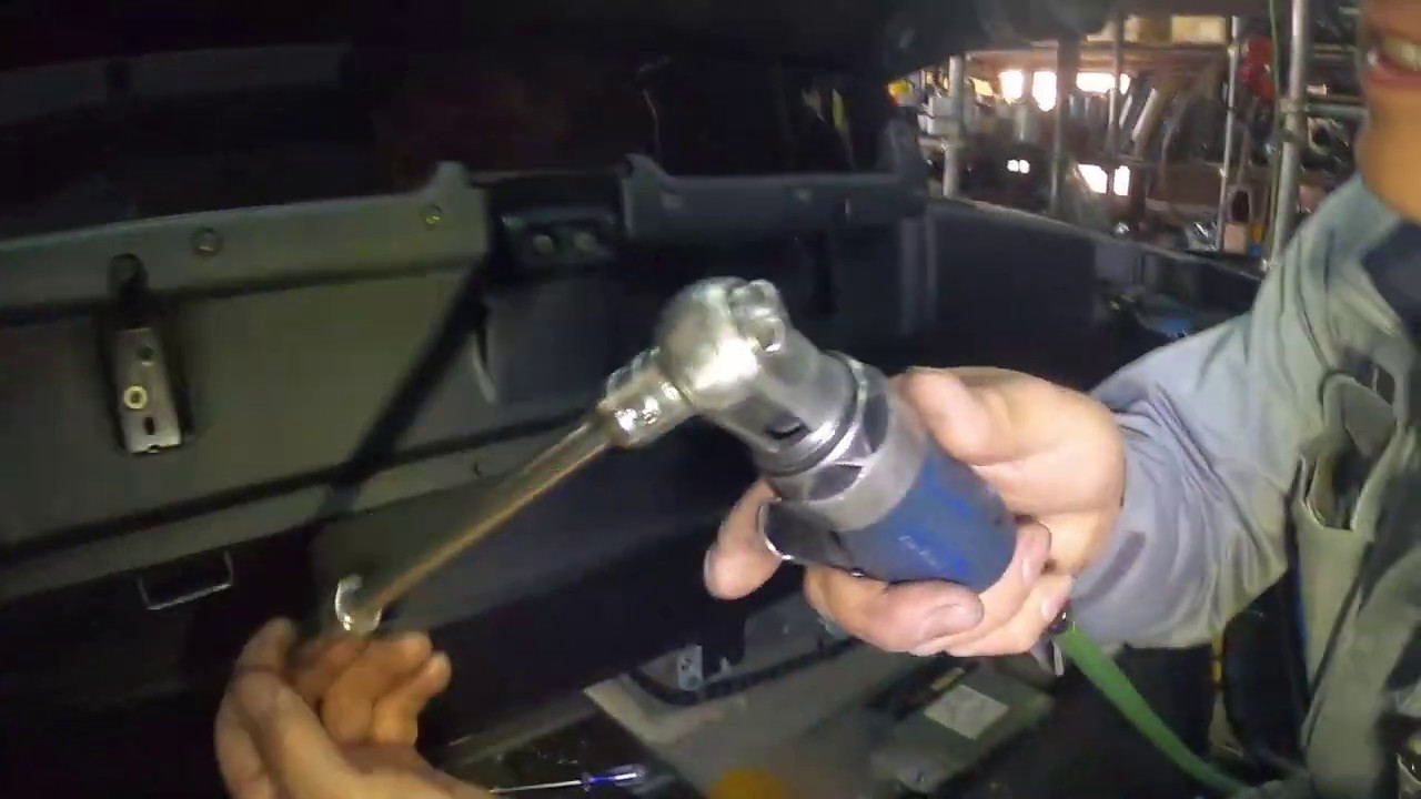 30後期scパッケージ 取り外し 2列目シート左右セットレール無し ZZW30 MR-S Rear Luggage Box Deflector Removal!! MR-S MRS ZZW30