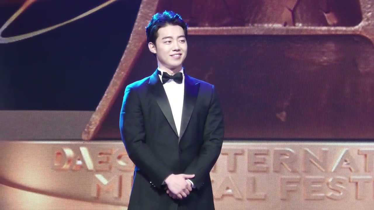 240708 제18회 DIMF 어워즈 올해의 신인상 여자배우 부분 발표 및 시상