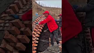 Крыша БЕЗ столбов и опор! Как она держится? 🤯🏠 #шортс #факты #архитектура