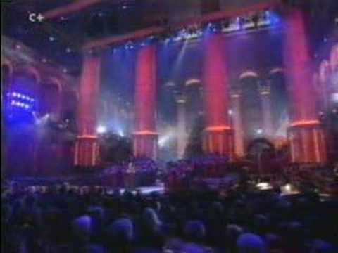 Gloria Estefan - Mas Alla (live)