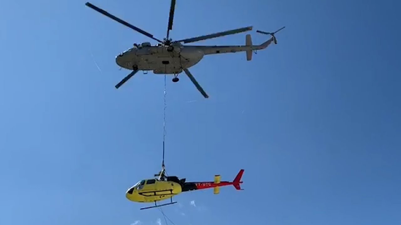 Uttarakhand: IAF Mi17 V5 helicopter carries a crashed helicopter from