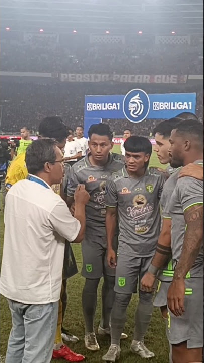 Persija vs Persebaya! MOMEN Aji Santoso Motivasi Pemain Persebaya sebelum Bertanding!