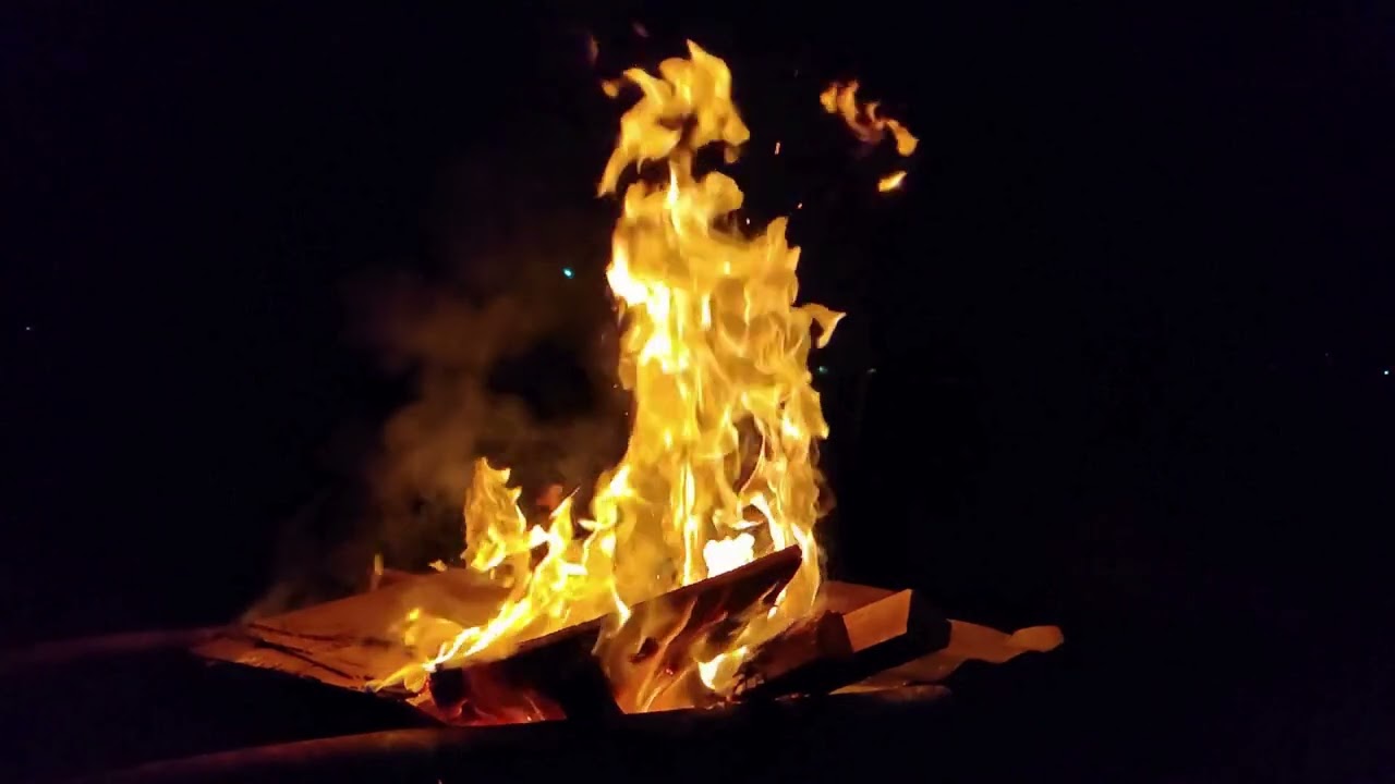 🔥FIREPLACE 🔥4K🔥A WARM CRACKLING SOUND OF FLAMES FOR A DEEPLY RELAXED ATMOSPHERE🔥