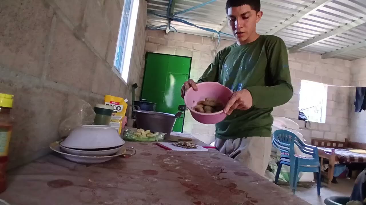 😱GEMELITO  Y SU HERMANA VA HACER SOPA DE POLLO 😱 COMO QUEDARA 🫢❓️