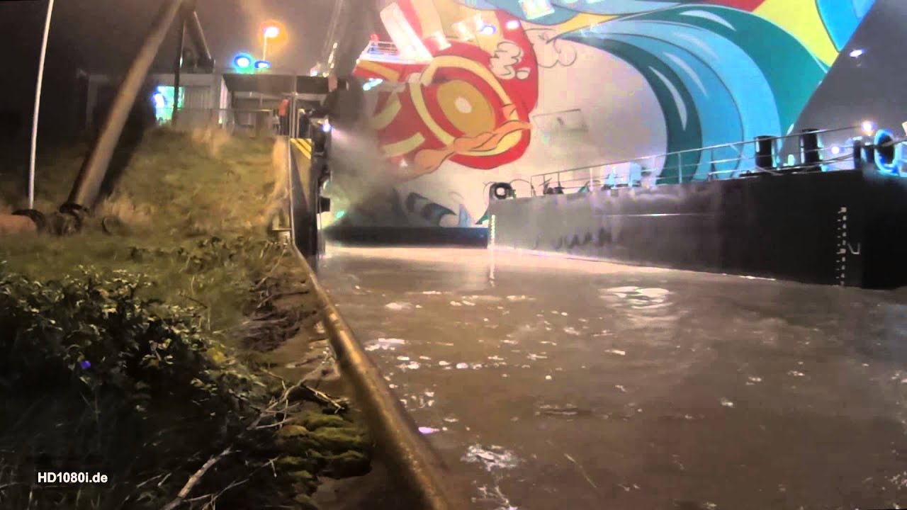 NORWEGION GETAWAY - Passage der Dockschleuse im Zeitraffer / Passing of the dock gate in timelapse