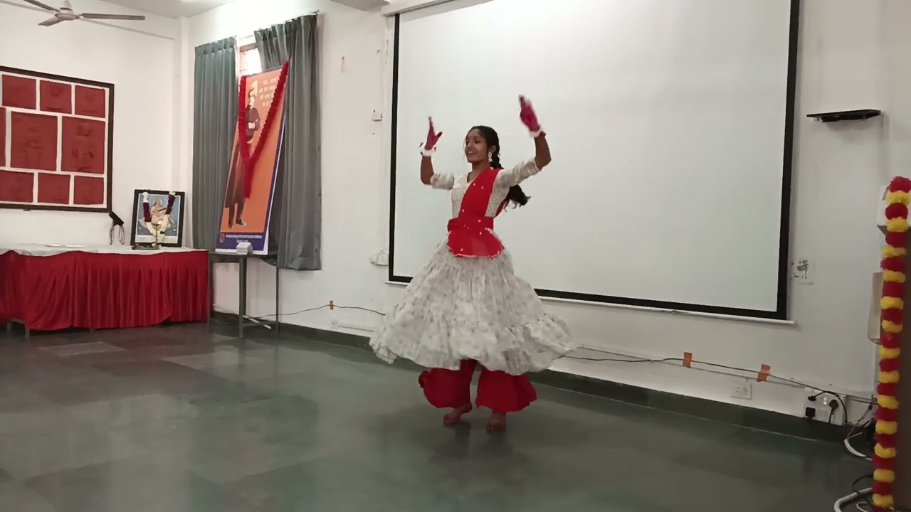 Ghar more pardesia❤🤍College dance💃