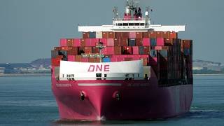 Container Ship《ONE REORGE WASHINGTON》Passing  the Tsing Ma Bridge in HK 20261001_C0004
