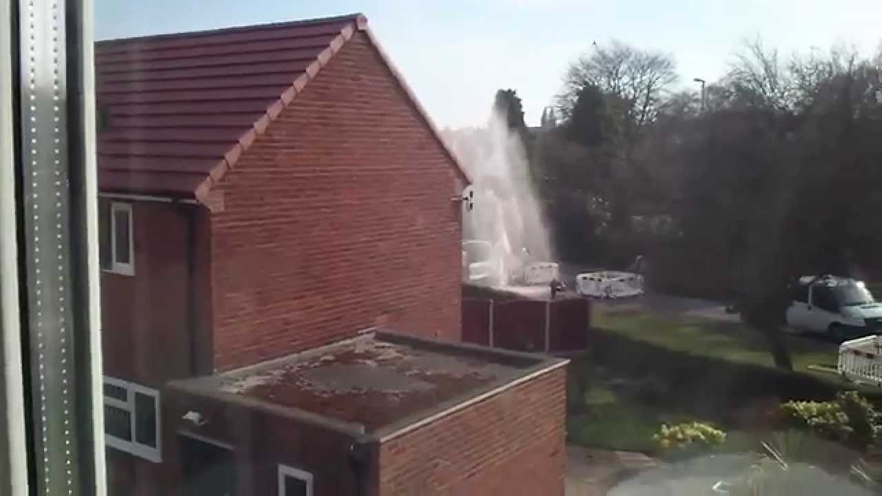Severn Trent Doing What They Do Best, Burst Water Pipe! YouTube