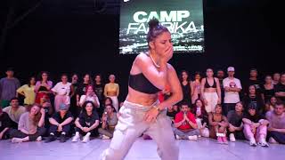 Jade Chynoweth Beetlejuice Choreography-a bittersweet love story 🍬 #jadechynoweth #dance Resimi