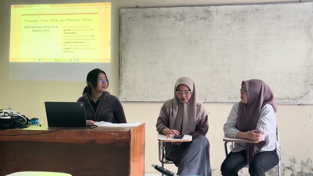 PRESENTASI KELOMPOK 4 KELAS KARYAWAN 1-F UNIVERSITAS MAJALENGKA “NILAI GUNA”