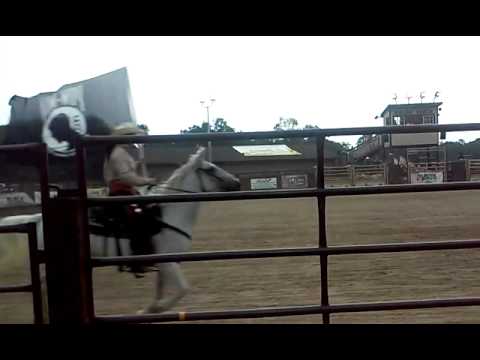 Bella's first rodeo - YouTube
