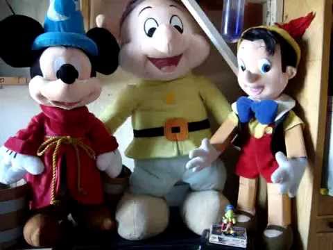 pinocchio peluche disney