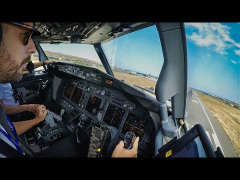 BOEING 737 Landing in sunny Alicante airport SPAIN RWY10 | cockpit view |