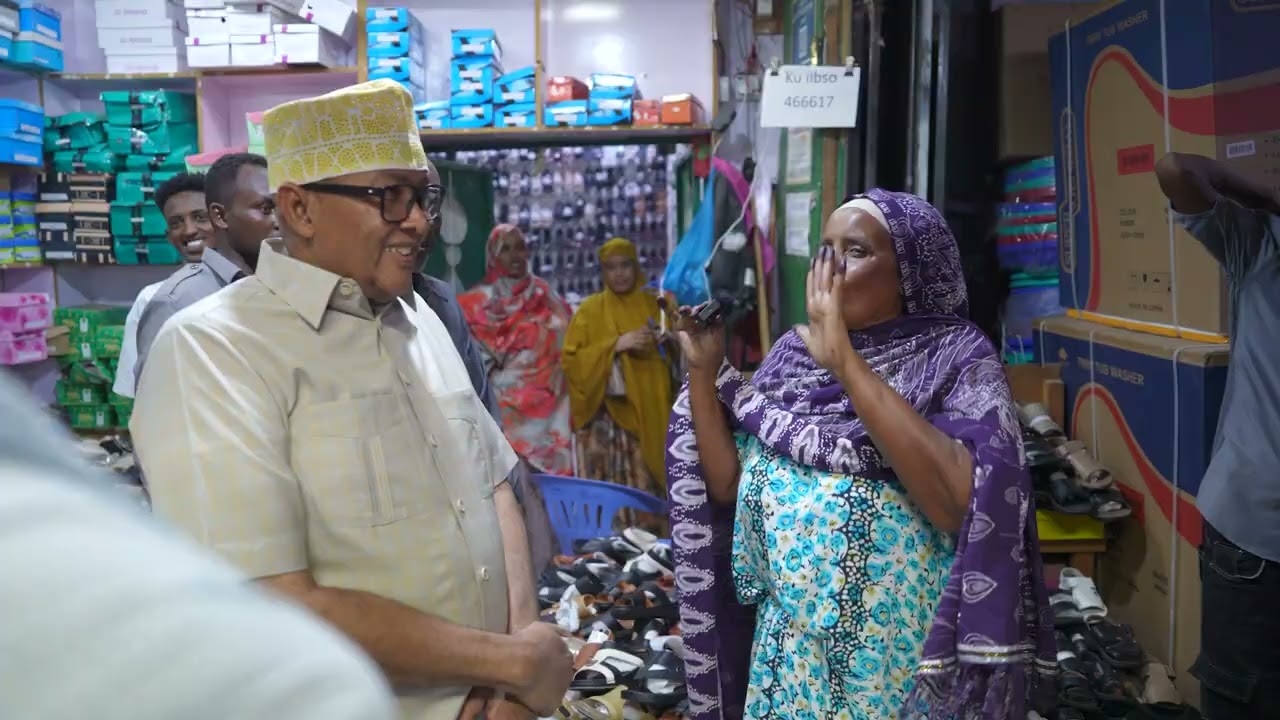 Madaxweynaha JSL oo caawa la caweeyey bulshada magaalada Berbera.