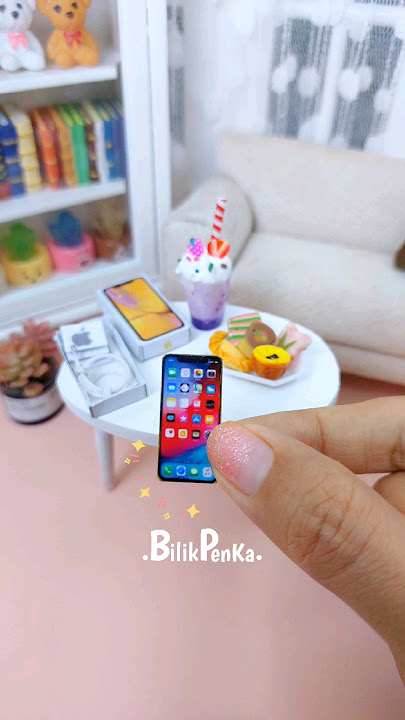 What is this mini cellphone for?