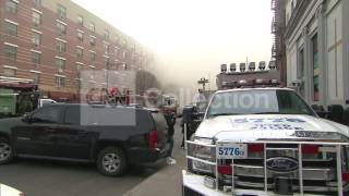 NY:BUILDING COLLAPSE:FIREFIGHTERS AT RUBBLE