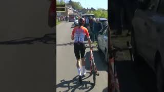 Chris Froome is that you? 😅 Axel Laurance with his best Froomey impression at Flèche Wallonne 😆