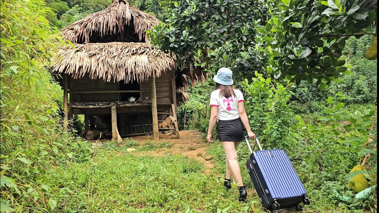 After 7 years working abroad, the girl returned home and was shocked by the cruel truth.