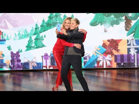 It's a 12 Days First as Ellen & Julia Roberts Give Everyone a Brand New iPhone XR