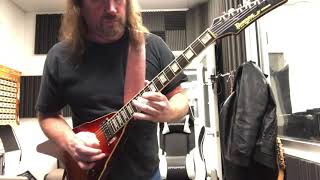 Download Lagu Writing solos on the 1983 RR550 Ibanez Flying V. 🤘#ibanezrr550 #flyingv #vintageibanez MP3