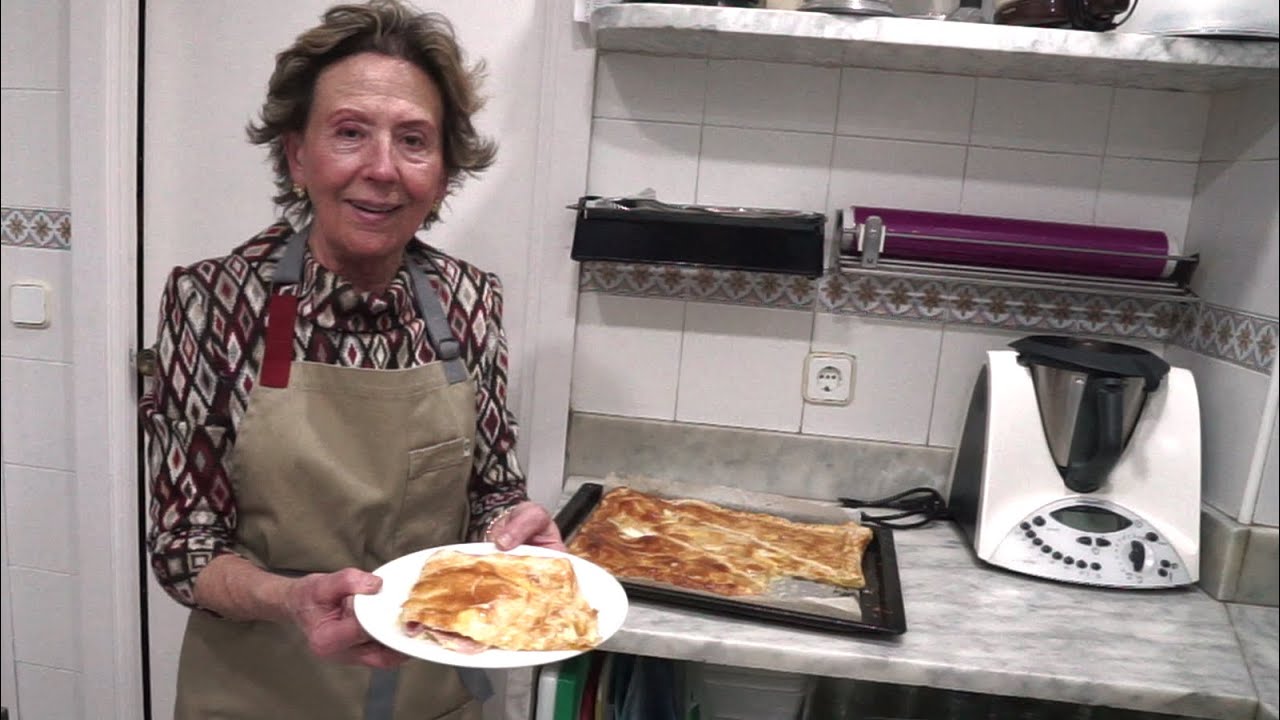 Empanada con bechamel, jamón y queso, de Charo Santolaya