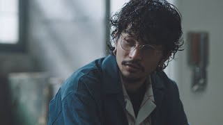 King Gnu 常田大希、正義は「罪に近い」　妻夫木聡と語り合う「別れ」「好きな言葉」　「 サッポロ生ビール黒ラベル 」TVCM「大人エレベーター」シリーズ第35弾