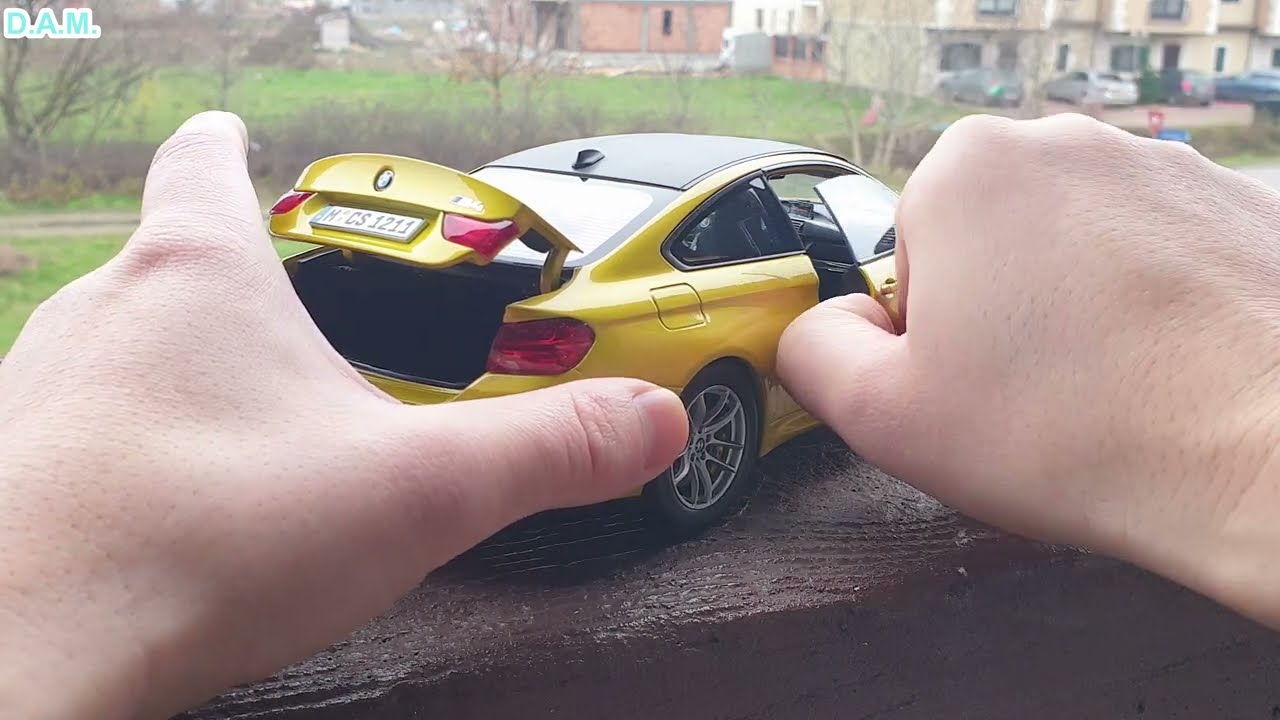BMW M4 Coupe F82 UNBOXING Paragon 1:18 - YouTube