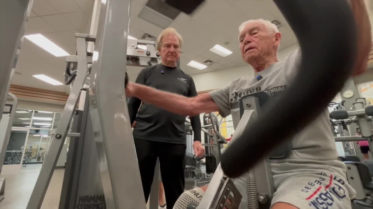 Scottsdale's Chuck Goad is the world's oldest certified personal trainer