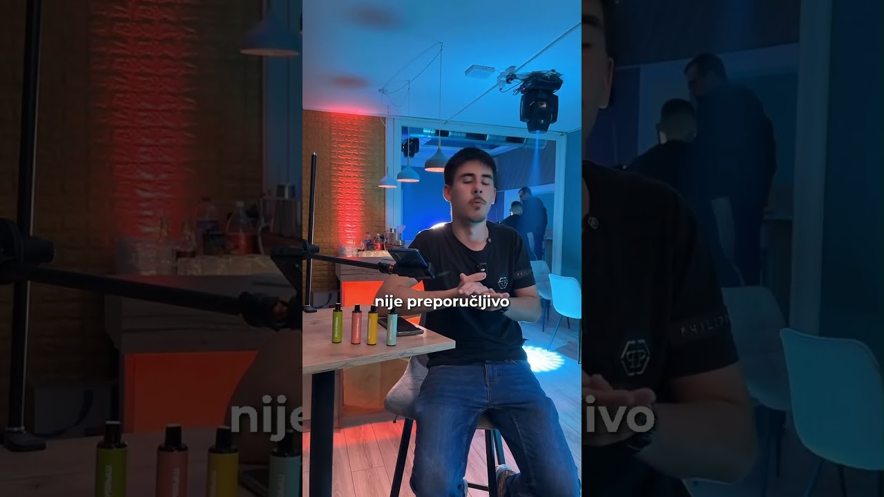 Da li sme da se nose navijačke stvari u klubu?