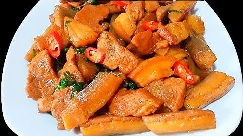 Thịt Kho Chuối Xanh kiểu này đơn giản mà ăn rất ngon cơm