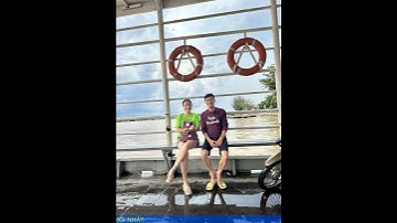 Những cặp bạn thân trong giới showbiz, chắc hẳn không ai có thể quên kể đến Cát Tường và Tiết Cương