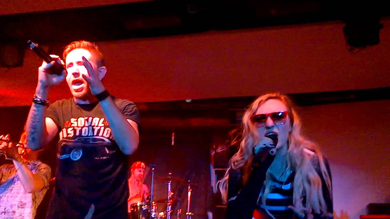 Элизиум и Блондинка Ксю - Время не ждет - YouTube