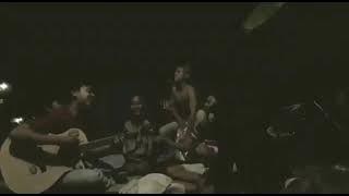 story wa nongkrong sambil main gitar