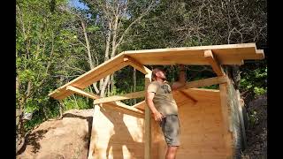 The construction master Lao Ma returns again and builds his fourth wooden house in the wild. Wild