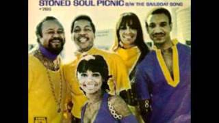 "Stoned Soul Picnic" by The 5th Dimension chords