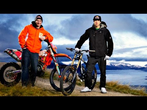 David Knight vs Gee Atherton , downhill bike vs en...