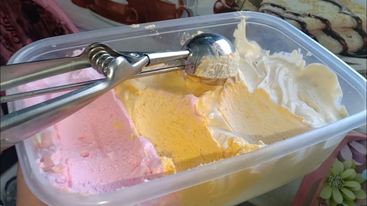 مثلجات 🍧🍧🍨🍨تبرد القلب  ايس كريم ب3 مكونات أساسية ذوق الفاني والكارمال والفراولة كمية كبيرة