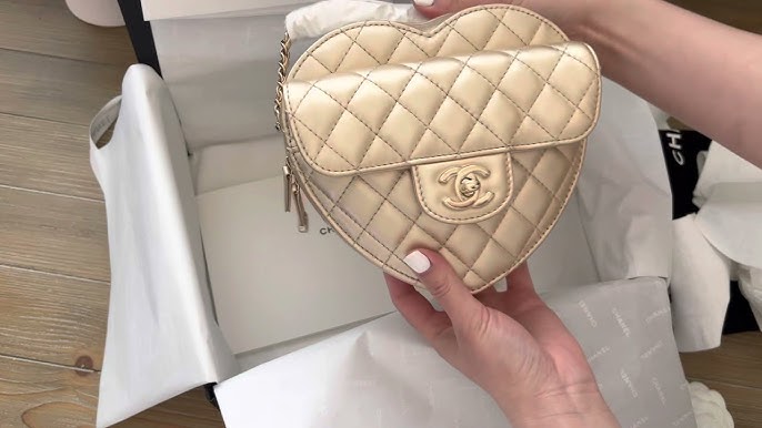 Chanel 22S Heart bag with chain purple lambskin