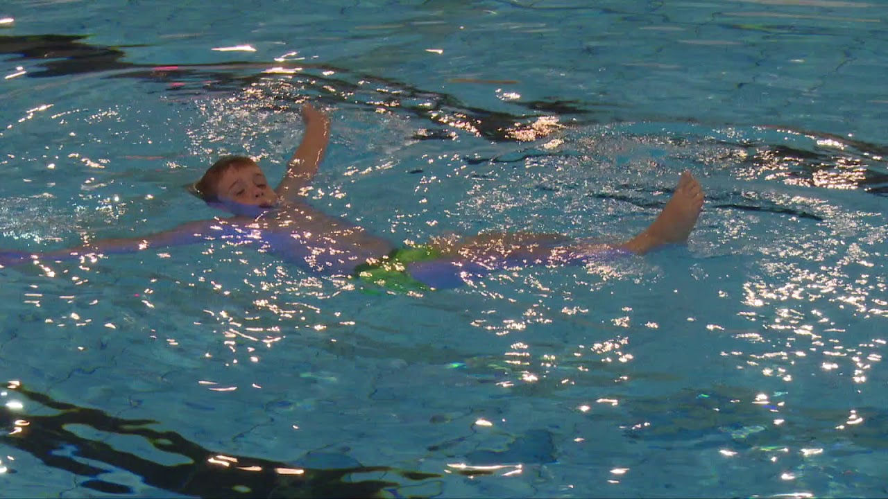 10 sec drijven op de rug A YouTube