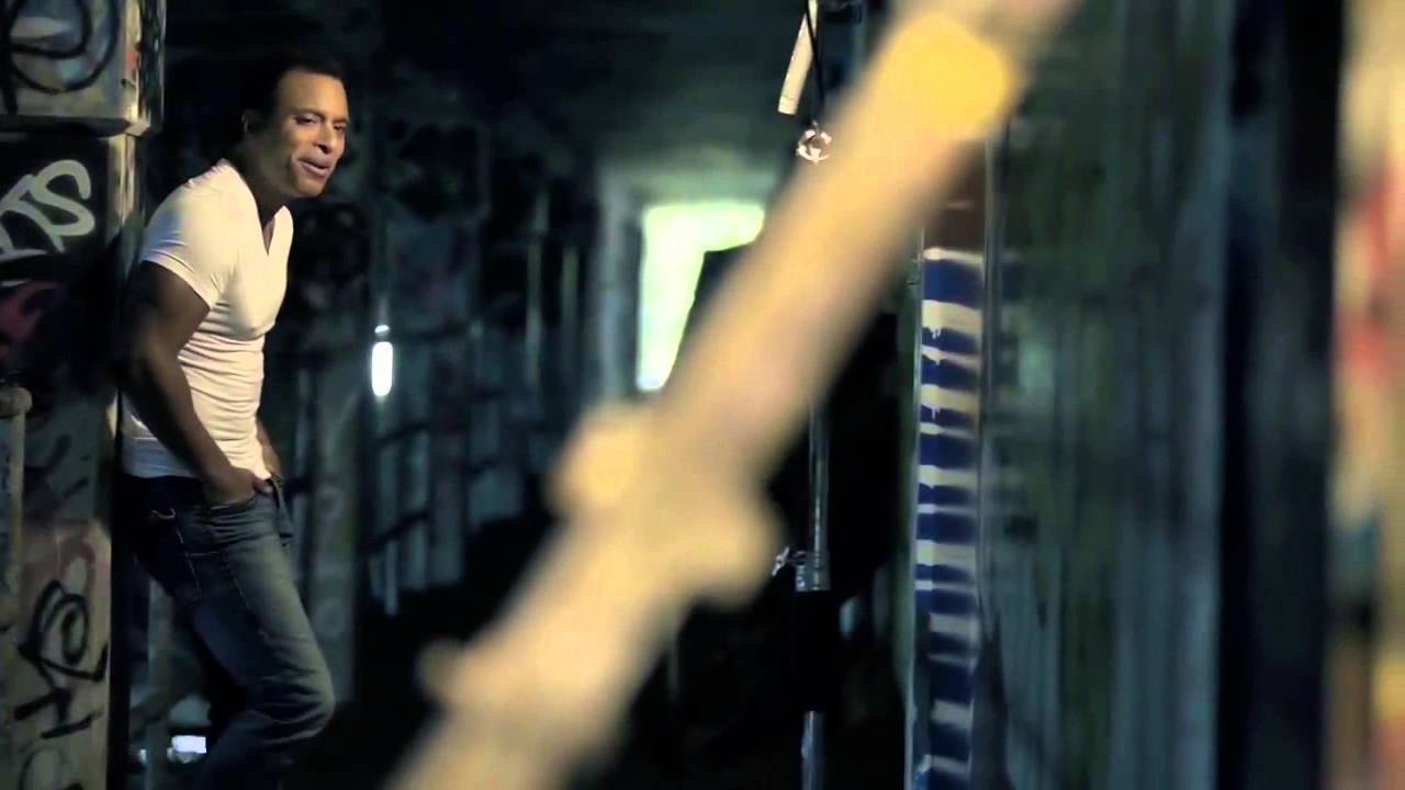 Jon Secada - I'm Never Too Far Away - OFFICIAL VIDEO